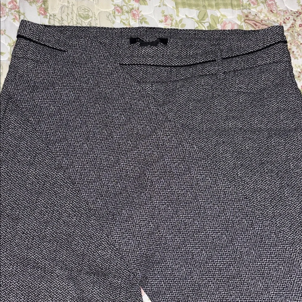 Tapered Leg Dress Pants Size 10 - Picture 1 of 4